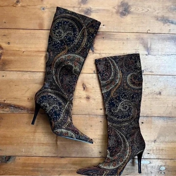 Luichiny Shoes - Luichiny Multicolor Paisley Heeled Boots